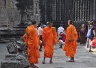 people095  Mönche auf Besuch in Angkor Wat
