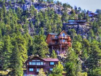 rmnp009 t  tolle Häuser am steilen Hang