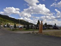 usaynp170  Riesentruck auf dem Campingplatz