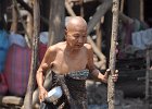DSC 0112  Oma zur Morgenpflege : Kambodscha, Kompong Pluc, Tonle Sap, Reisedokumentation, Reisefoto